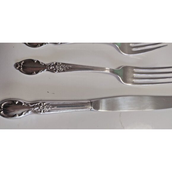 Vintage WM Rogers & Son Silver Plated Cutlery Set - Picture 2 of 14